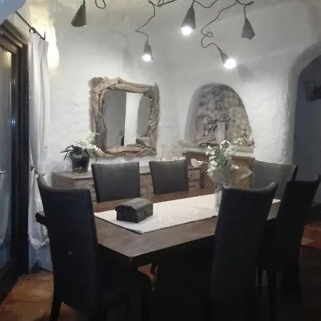 Aurora Bed & Breakfast