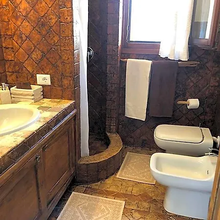 Couette-café Aurora 4*